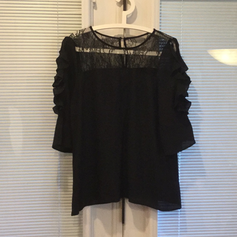Ruffle sleeve top